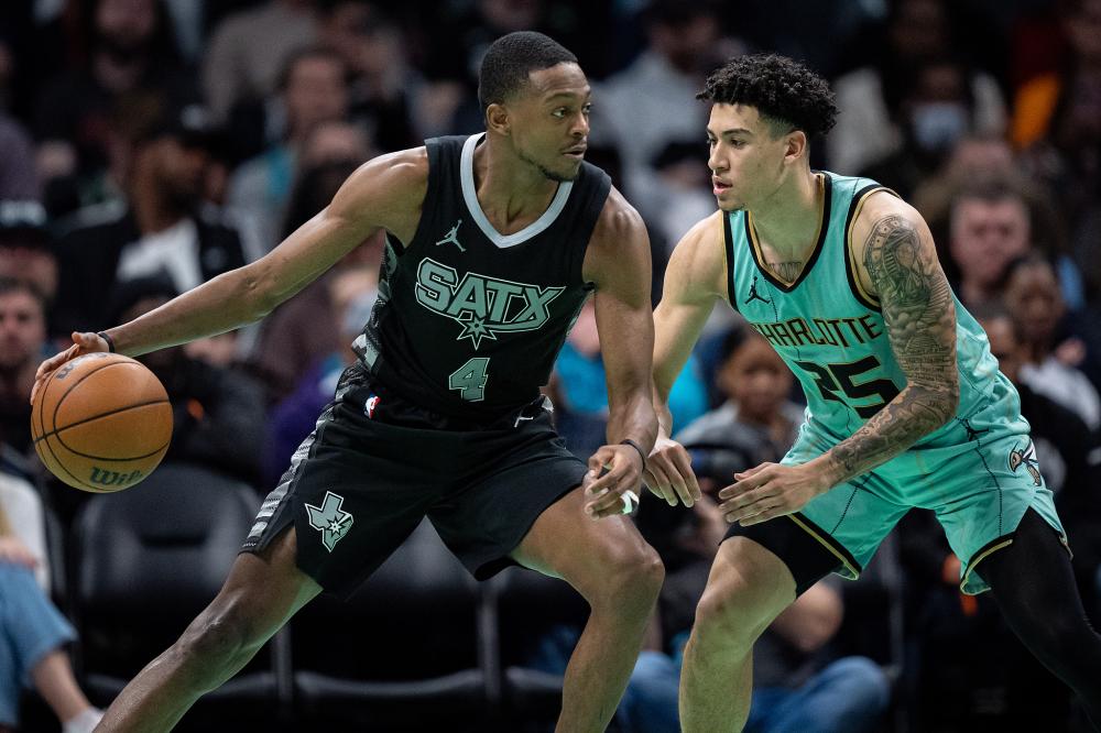 近期表现引 近期表现引