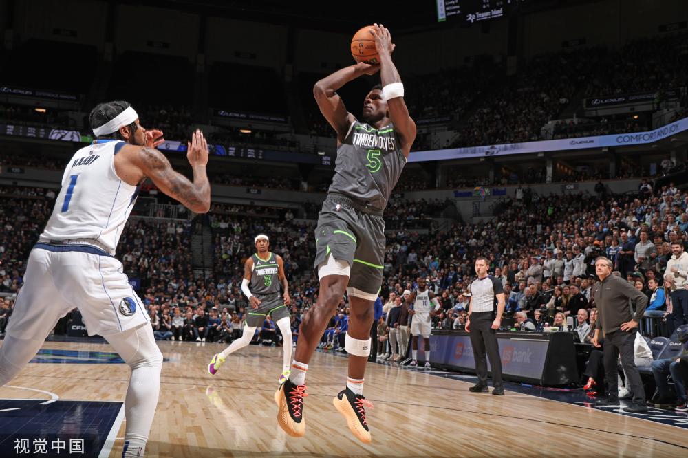 随着沙特联 随着沙特联