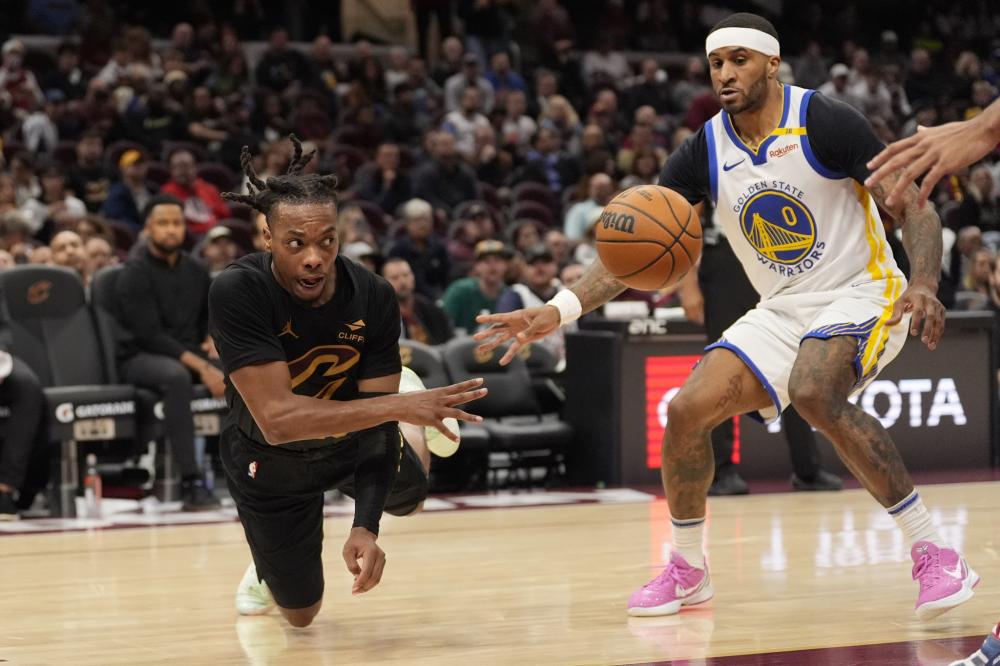 其余球员仍 其余球员仍